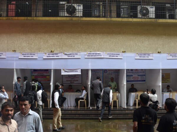 Career Fair 06